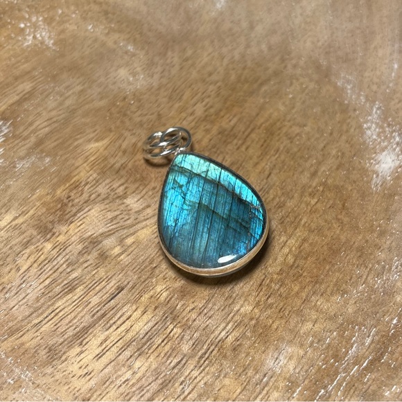 Labradorite Sterling Silver Tear Drop Pendant - Picture 10 of 16